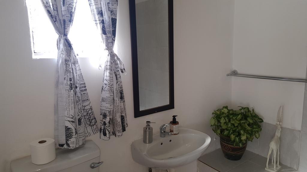 Midrand Guesthouse - Tasa Pokoj fotografie